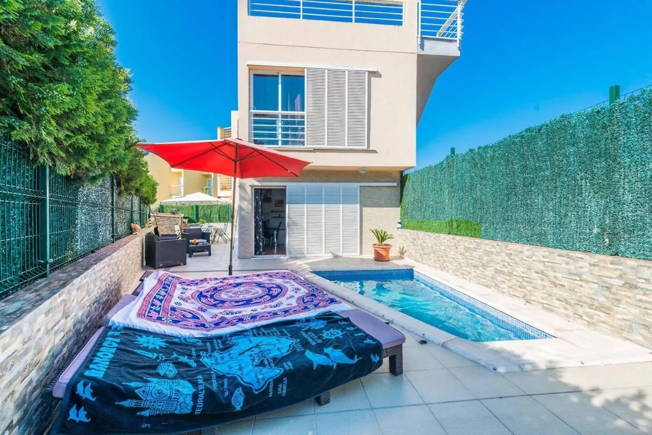 Comfortable House In Puerto De Alcudia With Private Pool